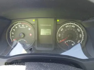 2016 Toyota Tacoma SR5 with VIN 5TFAX5GN1GX055850, listed as a IAAI auction lot 41828806 with 111,655 mi miles. Bid and sale history available at carsss.com. Image 7.