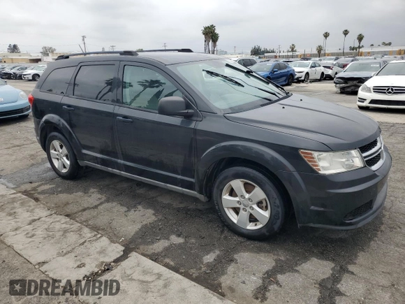 2013 Dodge Journey SE z VIN 3C4PDCAB7DT597063, wystawiony jako Copart lot #55896734 z przebiegiem 140 847 mil mil oraz Czysty tytuł • Clean title. Historia ofert i sprzedaży dostępna na DreamBid. Obrazek 4.