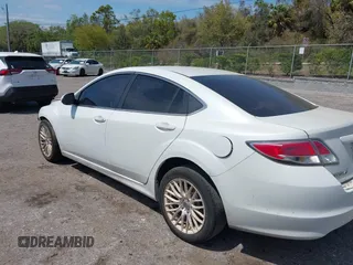 2011 Mazda Mazda6 i Sport with VIN 1YVHZ8BH0B5M14003, listed as a IAAI auction lot 41850943 with 177,325 mi miles. Bid and sale history available at carsss.com. Image 3.