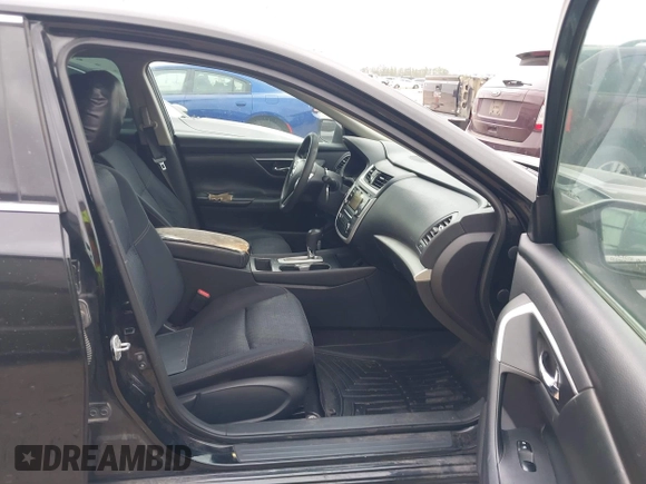 2016 Nissan Altima SR with VIN 1N4AL3AP9GC250439, listed as a IAAI auction lot 41963520 with 238,105 mi miles and . Bid and sale history available at DreamBid. Image 5.