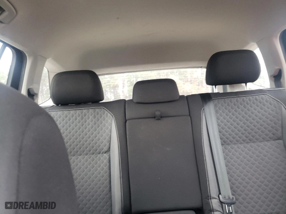 2021 Volkswagen Tiguan S with VIN 3VV1B7AX2MM017521, listed as a Copart auction lot 85606784 with 92,075 mi miles and Salvage Title. Bid and sale history available at carsss.com. Image 10.
