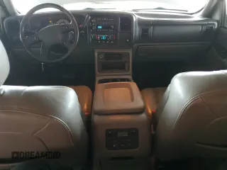 2006 Chevrolet Suburban Z71 with VIN 1GNFK16Z16J107777, listed as a Copart auction lot 65165995 with 212,436 mi miles and Salvage title. Bid and sale history available at DreamBid. Image 8.