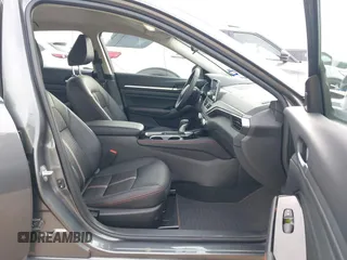 2025 Nissan Altima SR with VIN 1N4BL4CV9SN359003, listed as a IAAI auction lot 41881142 with 3,204 mi miles and . Bid and sale history available at DreamBid. Image 5.