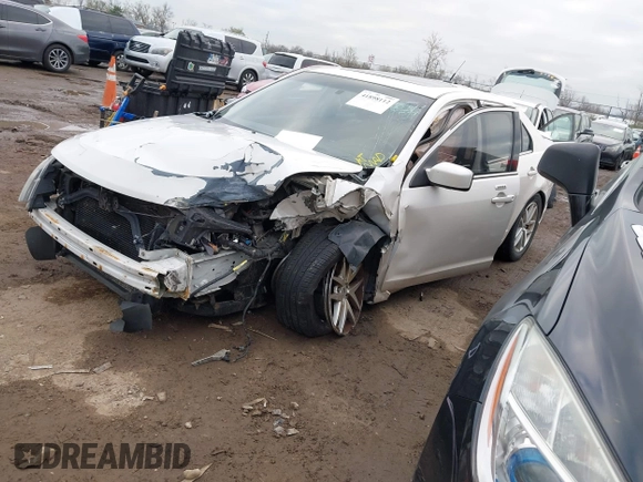 2011 Ford Fusion SEL with VIN 3FAHP0JG9BR245009, listed as a IAAI auction lot 41898112 with 1 mi miles. Bid and sale history available at carsss.com. Image 17.