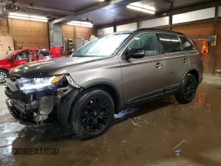 2018 Mitsubishi Outlander ES with VIN JA4AZ3A35JZ036097, listed as a Copart auction lot 60895475 with 69,362 mi miles and Salvage title. Bid and sale history available at DreamBid. Image 1.