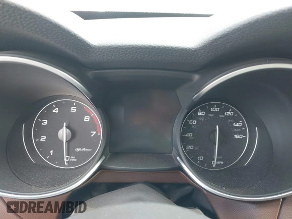 2018 Alfa Romeo Stelvio Sport z VIN ZASFAKPN0J7B71013, wystawiony jako IAAI lot #41938050 z przebiegiem Nie podano mil oraz . Historia ofert i sprzedaży dostępna na DreamBid. Obrazek 7.