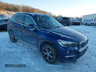 2019 BMW X1 xDrive28i z VIN WBXHT3C54K5L36472, wystawiony jako IAAI lot #41391927 z przebiegiem 88 950 mil mil oraz . Historia ofert i sprzedaży dostępna na DreamBid. Obrazek 1.