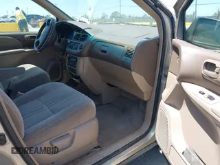 2003 Toyota Sienna CE z VIN 4T3ZF19C73U511701, wystawiony jako IAAI lot #42287756 z przebiegiem 245 851 mil mil oraz . Historia ofert i sprzedaży dostępna na DreamBid. Obrazek 5.