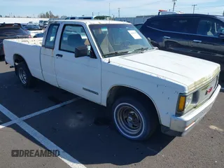 1991 GMC Sonoma with VIN 1GTCS19Z4M8505710, listed as a IAAI auction lot 41865519 with 112,290 mi miles. Bid and sale history available at carsss.com. Image 1.
