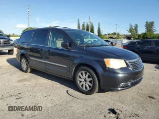 2014 Chrysler Town & Country Touring with VIN 2C4RC1BG6ER364225, listed as a Copart auction lot 69369804 with 93,033 mi miles and Salvage Title. Bid and sale history available at DreamBid. Image 4.