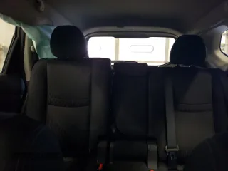 2017 Nissan Rogue SV с VIN KNMAT2MV4HP539981, выставлен на аукционе Copart как лот 52845485 с пробегом 56 939 миль миль и Списание • Salvage title. История ставок и продаж доступна на DreamBid. Изображение 10.