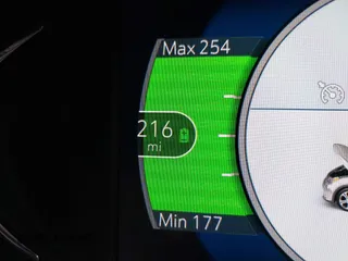 2020 Chevrolet Bolt EV LT z VIN 1G1FW6S0XL4145254, wystawiony jako IAAI lot #42255536 z przebiegiem 16 691 mil mil oraz . Historia ofert i sprzedaży dostępna na DreamBid. Obrazek 17.