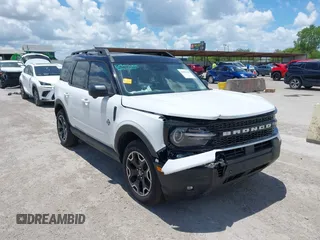 2025 Ford Bronco Sport Outer Banks with VIN 3FMCR9CN6SRE02599, listed as a IAAI auction lot 42581746 with 1,229 mi miles and . Bid and sale history available at DreamBid. Image 1.