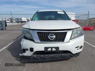 2013 Nissan Pathfinder SV with VIN 5N1AR2MM7DC673256, listed as a IAAI auction lot 41823521 with 183,198 mi miles. Bid and sale history available at carsss.com. Image 12.