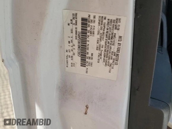 2008 Ford Focus SE z VIN 1FAHP35N18W272057, wystawiony jako Copart lot #59867425 z przebiegiem 293 894 mil mil oraz Szkoda całkowita • Salvage title. Historia ofert i sprzedaży dostępna na DreamBid. Obrazek 13.