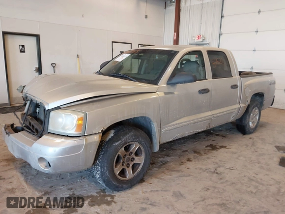2006 Dodge Dakota SLT with VIN 1D7HW48N46S600256, listed as a IAAI auction lot 41442535 with 184,283 mi miles and . Bid and sale history available at carsss.com. Image 17.