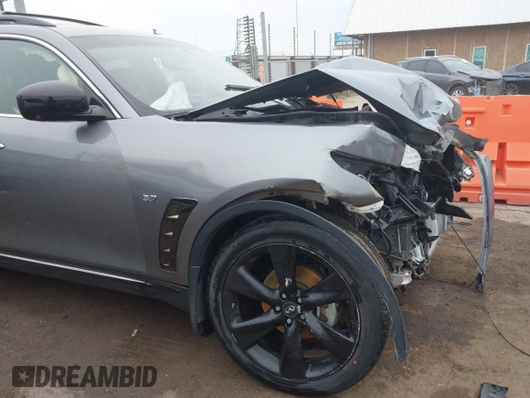 2017 Infiniti QX70 with VIN JN8CS1MW1HM416272, listed as a IAAI auction lot 41542987 with 48,139 mi miles and . Bid and sale history available at DreamBid. Image 6.