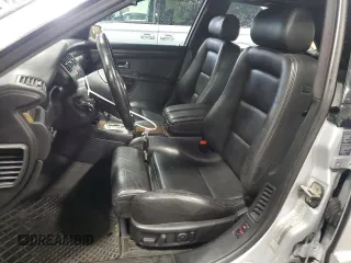 2001 Audi S8 z VIN WAUGU54D01N012440, wystawiony jako Copart lot #88053405 z przebiegiem 183 284 mil mil oraz Szkody całkowita. Historia ofert i sprzedaży dostępna na DreamBid. Obrazek 7.