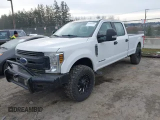 2018 Ford Super Duty F-250 SRW XL with VIN 1FT7W2BT4JEC56694, listed as a IAAI auction lot 41449284 with 138,642 mi miles. Bid and sale history available at carsss.com. Image 2.