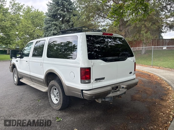 2005 Ford Excursion Eddie Bauer z VIN 1FMNU45S55ED43971, wystawiony jako Copart lot #62346055 z przebiegiem 216 668 mil mil oraz Czysty tytuł • Clean title. Historia ofert i sprzedaży dostępna na DreamBid. Obrazek 3.