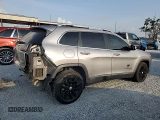 2019 Jeep Cherokee Latitude с VIN 1C4PJLCB9KD187227, выставлен на аукционе Copart как лот 57993515 с пробегом 89 712 миль миль и Списание • Salvage title. История ставок и продаж доступна на DreamBid. Изображение 3.