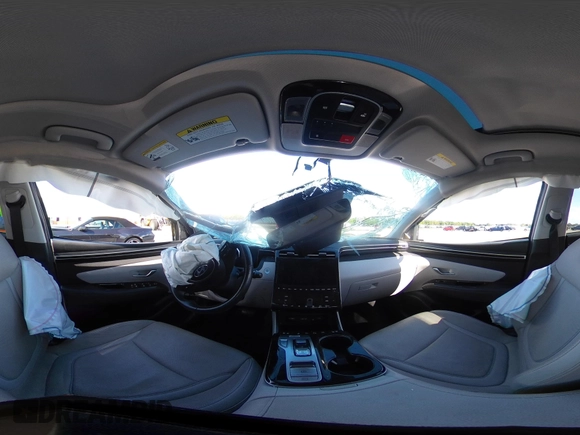 2024 Hyundai Tucson Limited with VIN 5NMJECDE7RH359453, listed as a IAAI auction lot 42552239 with 32,950 mi miles and . Bid and sale history available at DreamBid. Image 18.
