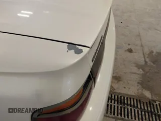 1998 Cadillac Seville STS z VIN 1G6KY5493WU908261, wystawiony jako IAAI lot #41933423 z przebiegiem 179 479 mil mil oraz . Historia ofert i sprzedaży dostępna na DreamBid. Obrazek 12.