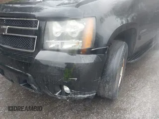 2008 Chevrolet Tahoe 3LT z VIN 1GNFK13088R157201, wystawiony jako IAAI lot #42328632 z przebiegiem 217 173 mil mil oraz . Historia ofert i sprzedaży dostępna na DreamBid. Obrazek 6.