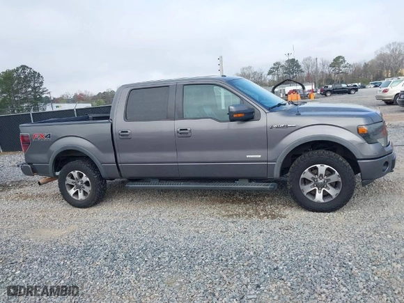 2013 Ford F-150 XL with VIN 1FTFW1ET5DKG19379, listed as a IAAI auction lot 41773593 with 270,638 mi miles. Bid and sale history available at carsss.com. Image 13.