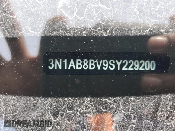 2025 Nissan Sentra S z VIN 3N1AB8BV9SY229200, wystawiony jako Copart lot #56155535 z przebiegiem 11 396 mil mil oraz Czysty tytuł • Clean title. Historia ofert i sprzedaży dostępna na DreamBid. Obrazek 12.