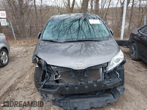 2015 Toyota Sienna Ltd with VIN 5TDDK3DCXFS100341, listed as a IAAI auction lot 41245558 with 114,854 mi miles. Bid and sale history available at carsss.com. Image 17.