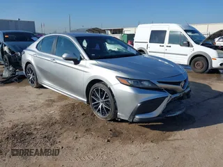 2021 Toyota Camry SE Nightshade with VIN 4T1G11AK7MU414517, listed as a IAAI auction lot 41669936 with 153,580 mi miles. Bid and sale history available at carsss.com. Image 1.