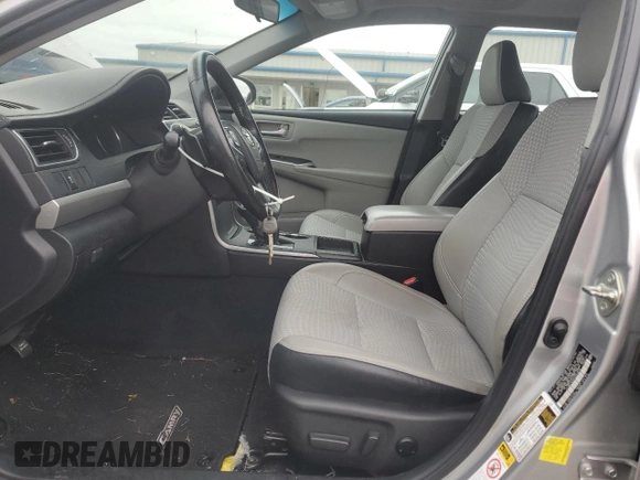 2015 Toyota Camry XLE z VIN 4T1BF1FK2FU043676, wystawiony jako Copart lot #55068485 z przebiegiem 120 629 mil mil oraz Szkoda całkowita • Salvage title. Historia ofert i sprzedaży dostępna na DreamBid. Obrazek 7.