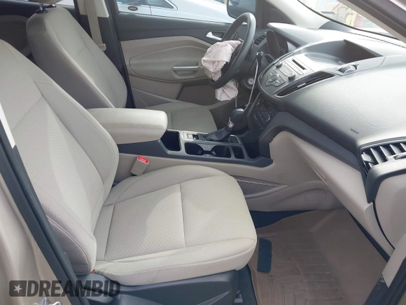 2017 Ford Escape SE with VIN 1FMCU0GD4HUC86848, listed as a IAAI auction lot 41877737 with 59,387 mi miles. Bid and sale history available at carsss.com. Image 5.
