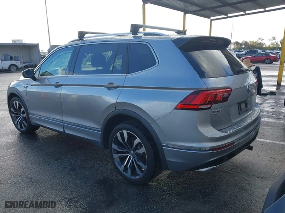 2020 Volkswagen Tiguan SEL Premium R-Line with VIN 3VV4B7AX3LM026062, listed as a IAAI auction lot 41590875 with 50,036 mi miles. Bid and sale history available at carsss.com. Image 3.