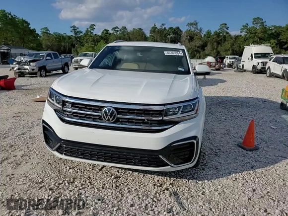 2021 Volkswagen Atlas SE with VIN 1V2RE2CA1MC216029, listed as a Copart auction lot 80369864 with 67,319 mi miles and Salvage title. Bid and sale history available at DreamBid. Image 14.