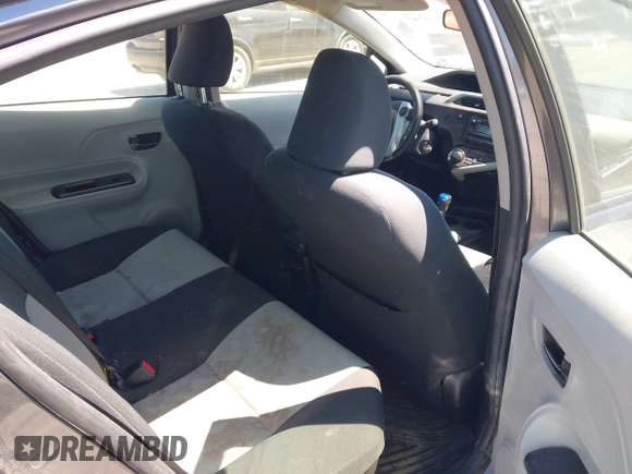 2012 Toyota Prius One z VIN JTDKDTB38C1013132, wystawiony jako IAAI lot #42345947 z przebiegiem 257 153 mil mil oraz . Historia ofert i sprzedaży dostępna na DreamBid. Obrazek 8.