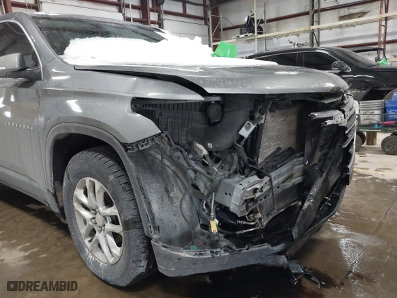 2018 Chevrolet Traverse LT Cloth with VIN 1GNERGKW9JJ148480, listed as a IAAI auction lot 41615478 with 113,157 mi miles. Bid and sale history available at carsss.com. Image 6.