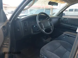 2003 Dodge Durango SLT с VIN 1D4HR48N43F556302, выставлен на аукционе IAAI как лот 42563635 с пробегом Не указан миль и . История ставок и продаж доступна на DreamBid. Изображение 5.