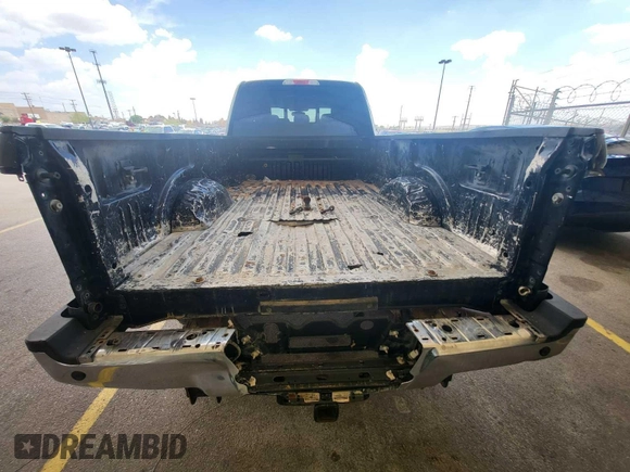 2019 Ford F-250 XL with VIN 1FT7W2BT0KED41596, listed as a IAAI auction lot 42727923 with 246,034 mi miles and . Bid and sale history available at DreamBid. Image 10.
