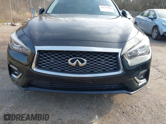 2019 Infiniti Q50 3.0t LUXE with VIN JN1EV7APXKM541986, listed as a IAAI auction lot 41571394 with 37,304 mi miles. Bid and sale history available at carsss.com. Image 6.