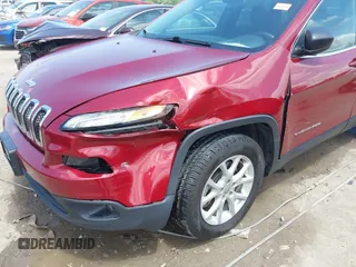 2017 Jeep Cherokee Latitude with VIN 1C4PJLCB1HW662544, listed as a IAAI auction lot 42365969 with 117,859 mi miles and . Bid and sale history available at DreamBid. Image 6.