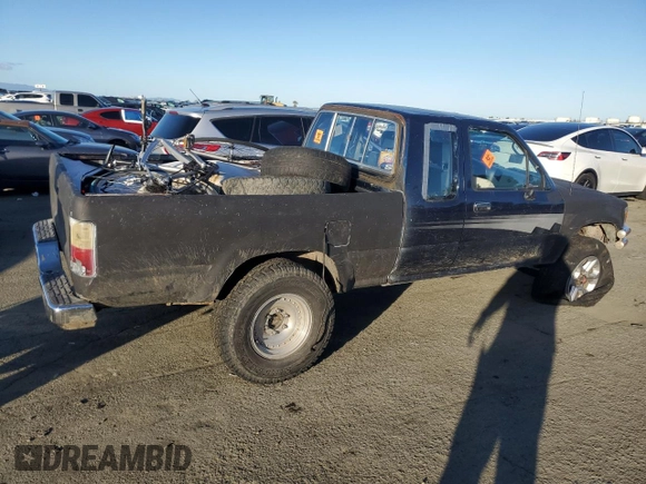 1992 Toyota Pickup DLX с VIN JT4VN13D2N5083484, выставлен на аукционе Copart как лот 44200945 с пробегом 271 613 миль миль и Списание • Salvage title. История ставок и продаж доступна на DreamBid. Изображение 3.