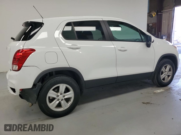 2022 Chevrolet Trax LS with VIN KL7CJNSM9NB512209, listed as a Copart auction lot 52256345 with 60,571 mi miles and Clean Title. Bid and sale history available at carsss.com. Image 3.