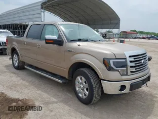 2013 Ford F-150 XL with VIN 1FTFW1CF9DKE87238, listed as a IAAI auction lot 41932263 with 183,871 mi miles. Bid and sale history available at carsss.com. Image 1.