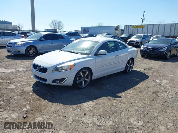 2013 Volvo C70 T5 с VIN YV1672MC2DJ137263, выставлен на аукционе IAAI как лот 41834316 с пробегом 26 337 миль миль и . История ставок и продаж доступна на DreamBid. Изображение 19.