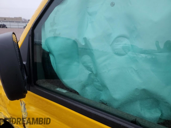 2024 GMC Savana z VIN 1GD07RFP4R1176136, wystawiony jako Copart lot #47645825 z przebiegiem Nie podano mil oraz Szkoda całkowita • Salvage title. Historia ofert i sprzedaży dostępna na DreamBid. Obrazek 9.