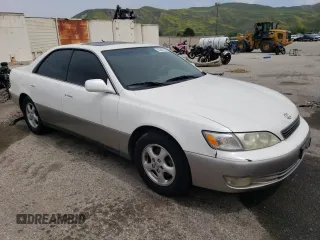 1999 Lexus ES 300 with VIN JT8BF28G9X5058186, listed as a Copart auction lot 53206205 with 196,462 mi miles and Clean title. Bid and sale history available at DreamBid. Image 4.