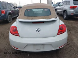 2015 Volkswagen Beetle 1.8T w/Tech with VIN 3VW517AT3FM805868, listed as a IAAI auction lot 40886820 with 113,380 mi miles and . Bid and sale history available at DreamBid. Image 16.