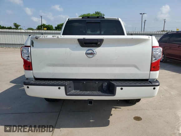 2018 Nissan Titan SV z VIN 1N6AA1E57JN526185, wystawiony jako Copart lot #53909425 z przebiegiem 65 499 mil mil oraz Czysty tytuł • Clean title. Historia ofert i sprzedaży dostępna na DreamBid. Obrazek 6.